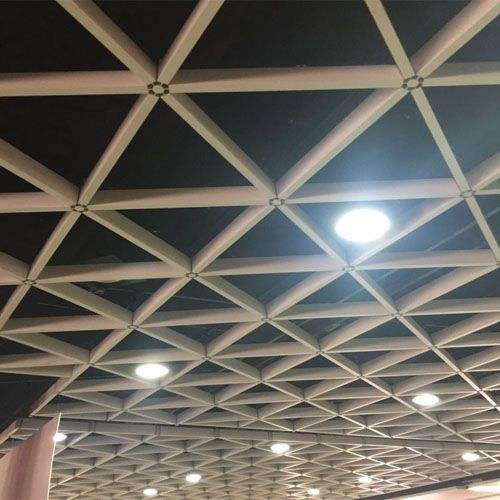 200X200鋁格柵吊頂?shù)膬?yōu)雅與實用 - 建筑材料深度解析